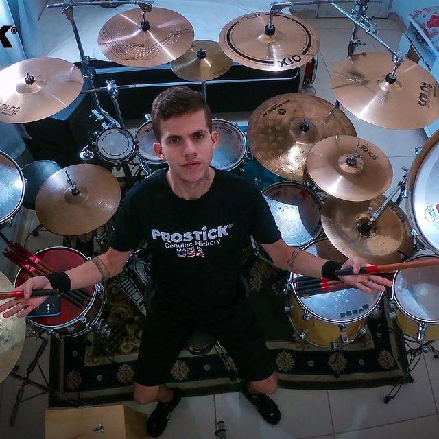 Músico de 21 anos morre em acidente de moto na BR-304 ao voltar de show no interior do RN