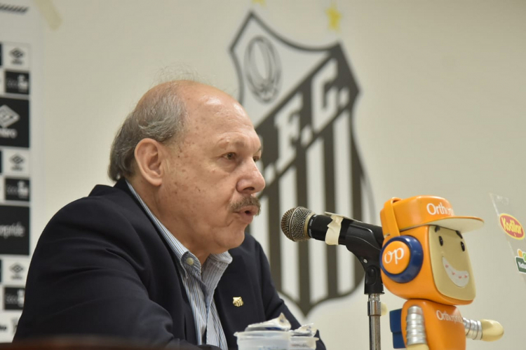 Santos: sócios aprovam saída de José Carlos Peres da presidência