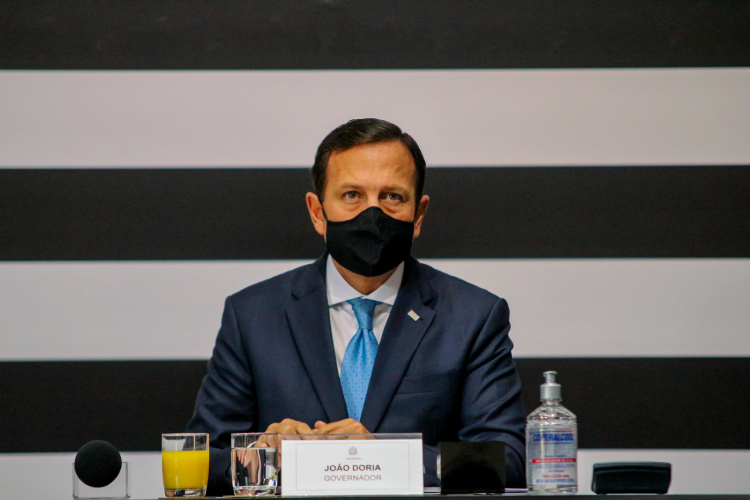 “Moderação parece não ser conselho tão bom”, diz Paulo Figueiredo sobre baixa popularidade de Doria