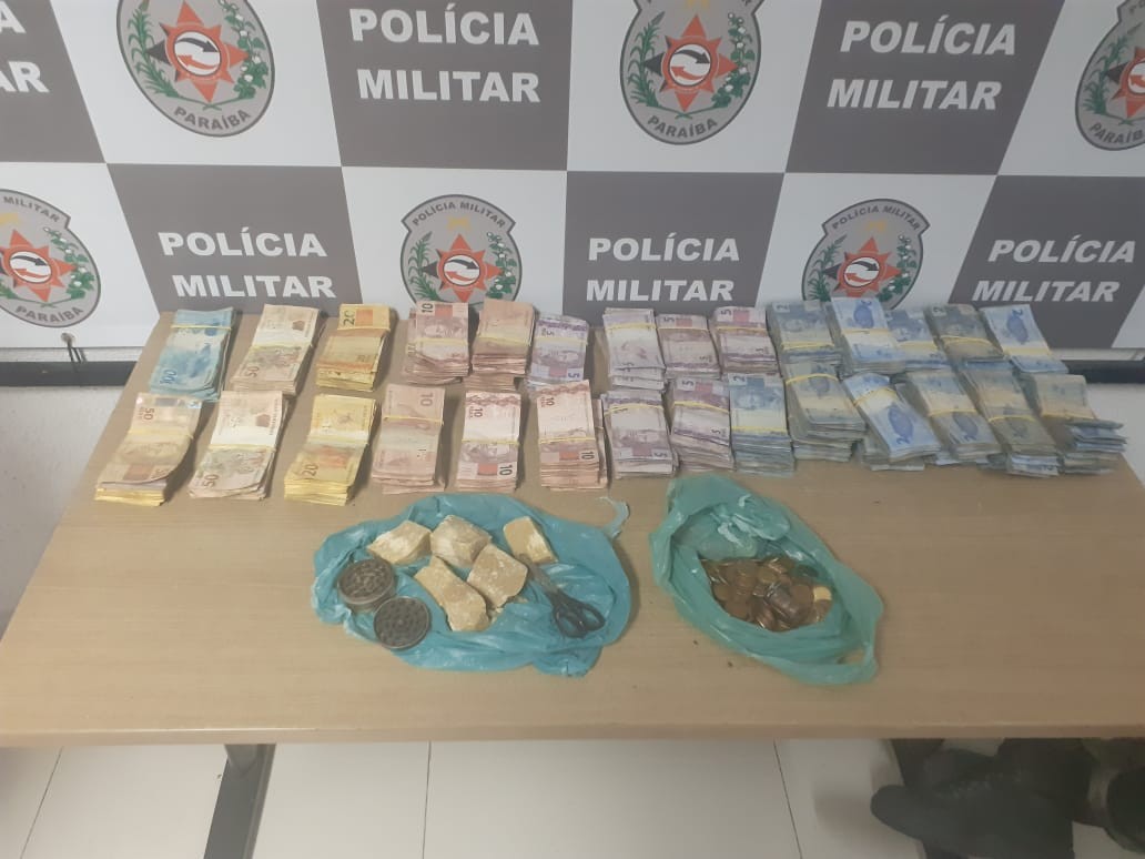 Polícia apreende mais de R$ 20 mil em quarto de vila, em João Pessoa