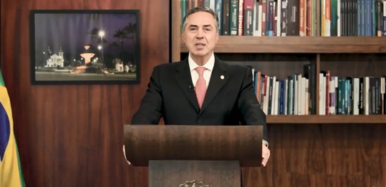 Presidente do TSE pede que brasileiro vá às urnas: ‘Não entregue aos outros seu destino’