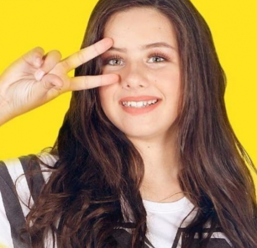 Polícia diz que modelo mirim de 14 anos foi encontrada no litoral de São Paulo