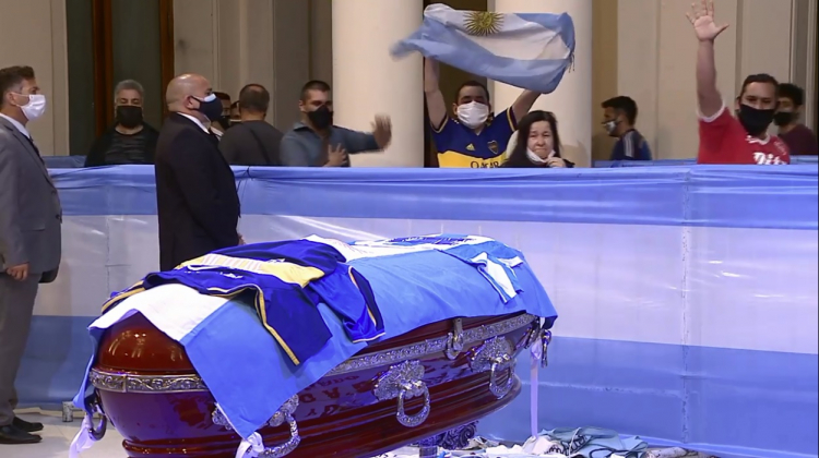 Tevez, Mascherano, Gallardo e mais: Quais famosos foram ao velório de Maradona