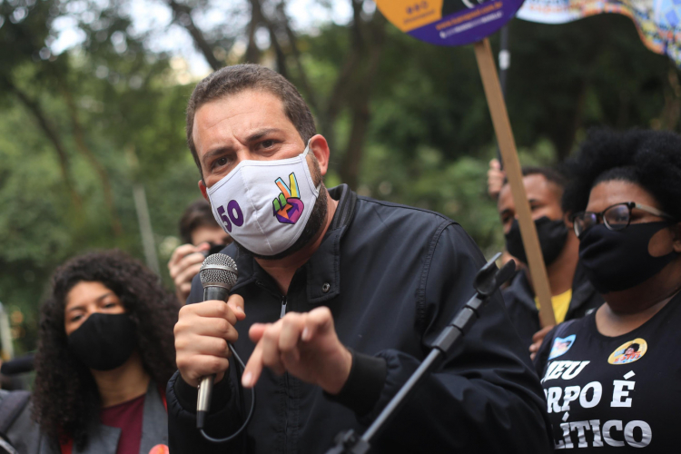 Candidato à Prefeitura de São Paulo, Guilherme Boulos testa positivo para a Covid-19