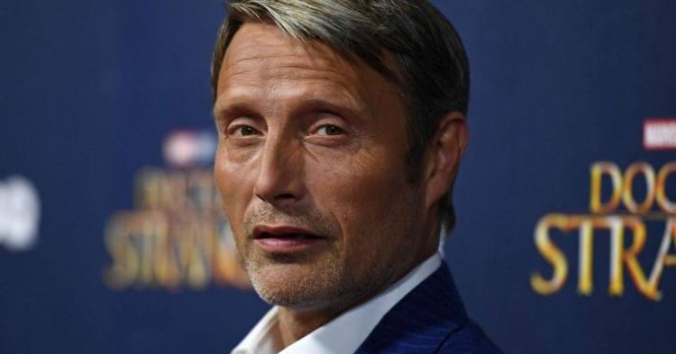 Mads Mikkelsen substitui Johnny Depp no elenco de ‘Animais Fantásticos e Onde Habitam’