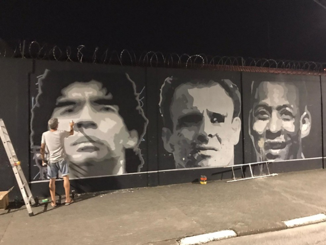 Homenagem a Maradona é vandalizada no CT do Santos; confira