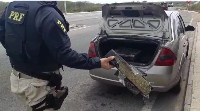 PRF apreende mais de 150 quilos de maconha e prende três pessoas na Região Oeste do RN