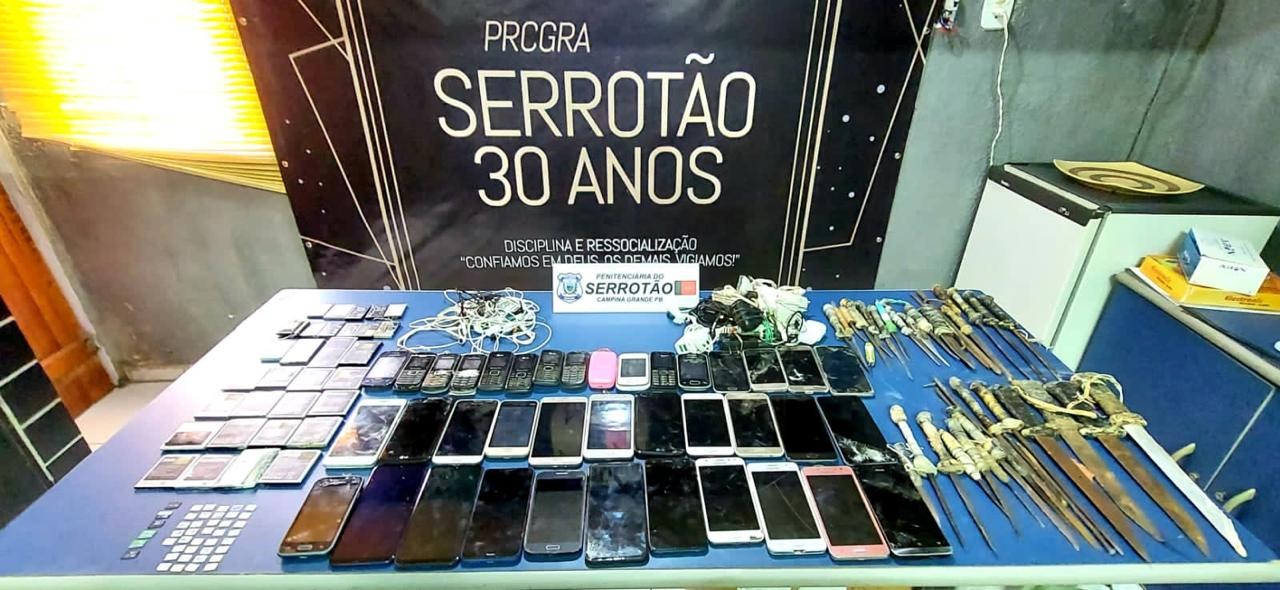 Operação apreende mais de 30 celulares e 20 facas no Presídio do Serrotão, em Campina Grande