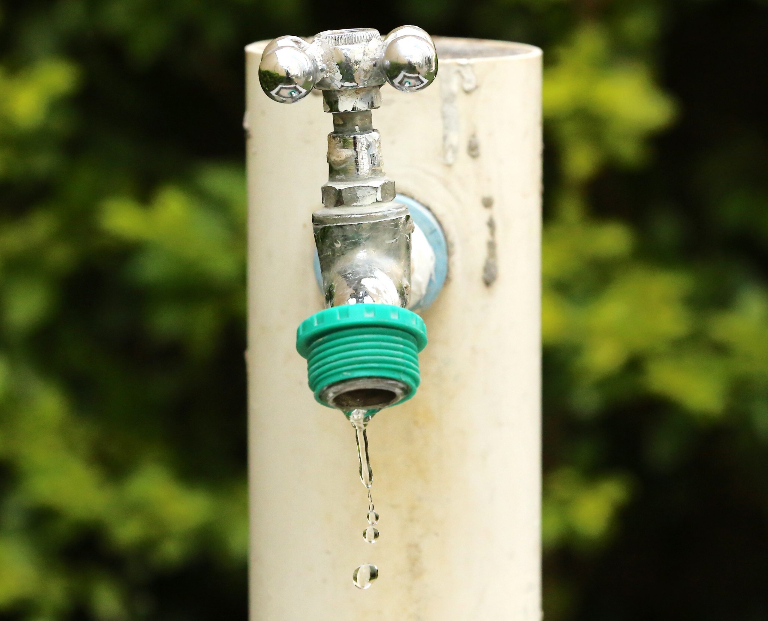 Vazamento interrompe abastecimento de água em cidade do RN