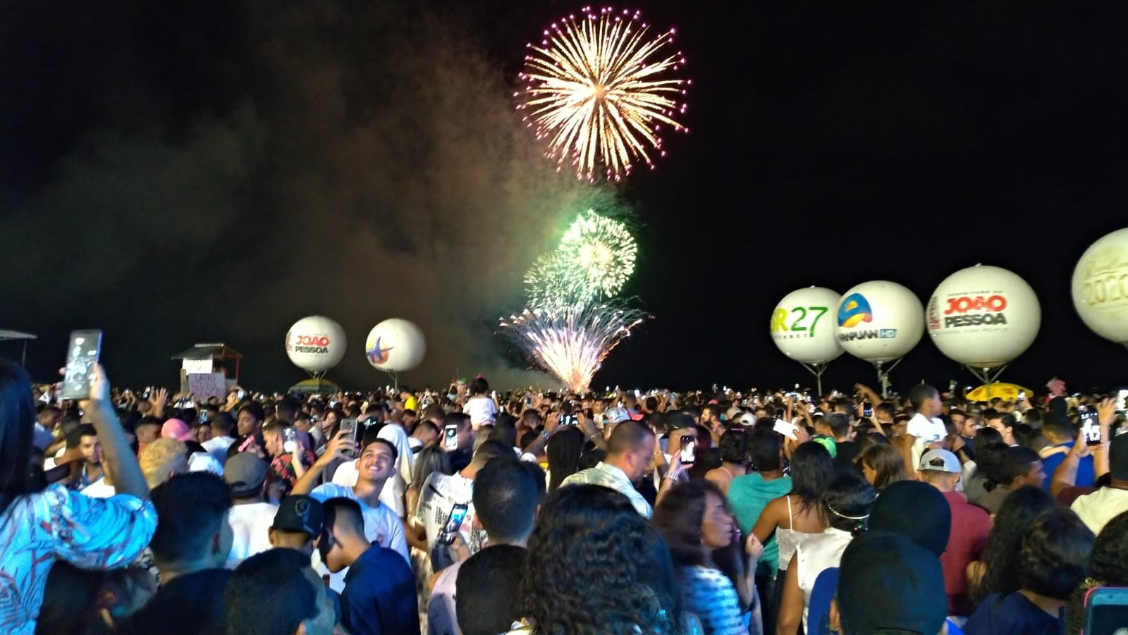 Prefeitura de João Pessoa cancela queima de fogos e festa de réveillon por causa da pandemia