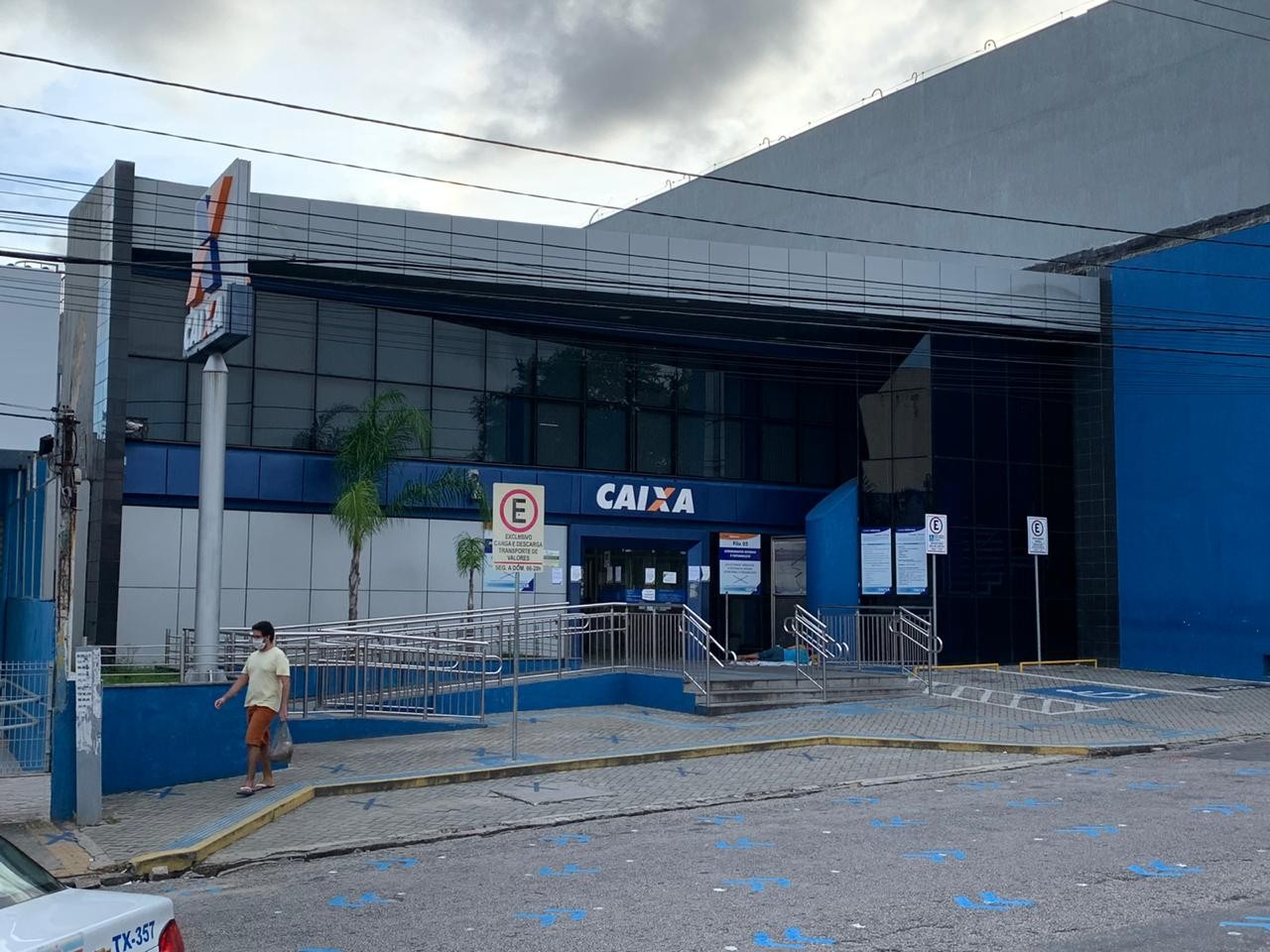 Caixa abre 16 agências do RN para pagamento de auxílio emergencial neste sábado (28); veja lista