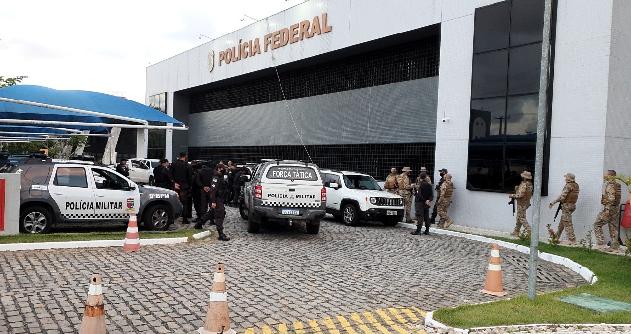 PF cumpre mandados no RN e na Bahia em operação de combate a roubos de agências dos Correios, bancos e carros-fortes
