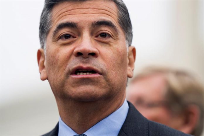 Biden deve nomear latino-americano para chefiar Secretaria de Saúde