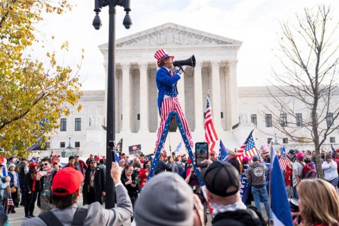 Suprema Corte dos EUA rejeita pedido que tentava reverter vitória de Biden