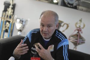Treinador da Argentina na Copa do Mundo de 2014, Alejandro Sabella morre aos 66 anos