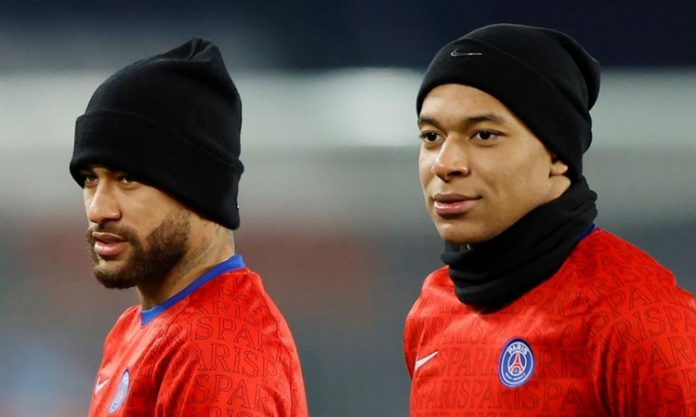 Mbappé e Neymar defendem treinador adjunto do Istanbul vítima de racismo; assista