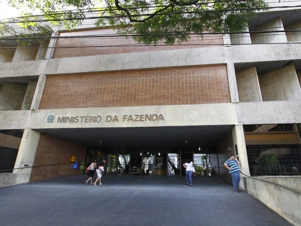 Empresas são autuadas pela Receita Federal por não recolher IRRF na Paraíba