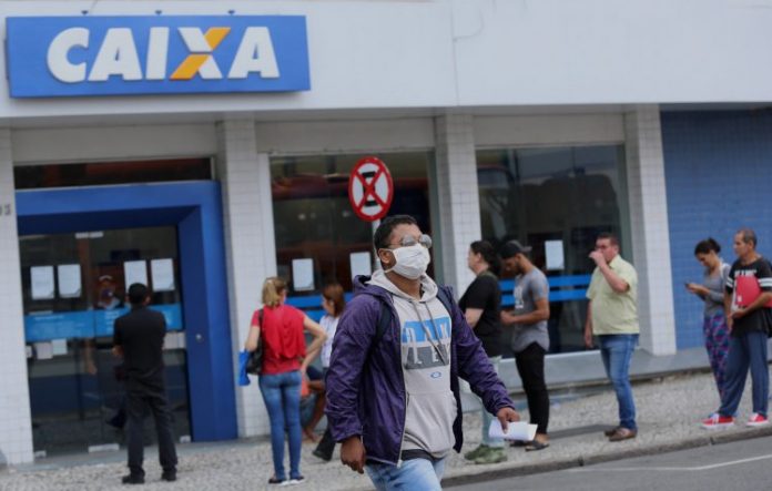 Após alta do PIB, governo diz que economia não precisará de auxílio em 2021