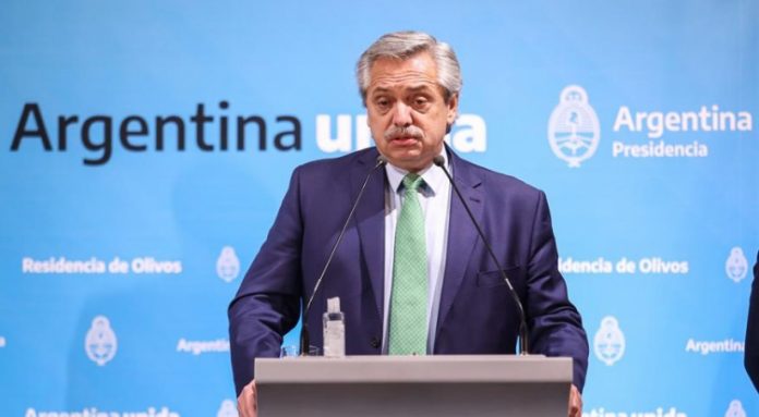 Argentina proibiu demissões, mas está perto de ter como efeito o caos econômico