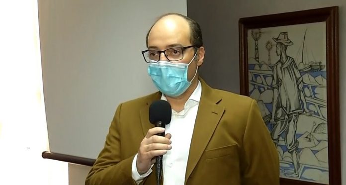 ‘Retorno de sintomas de Covid-19 não significa reinfecção’, diz médico infectologista que analisou primeiro caso confirmado no Brasil