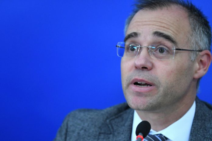 André Mendonça defende que cristãos possam discordar da homossexualidade