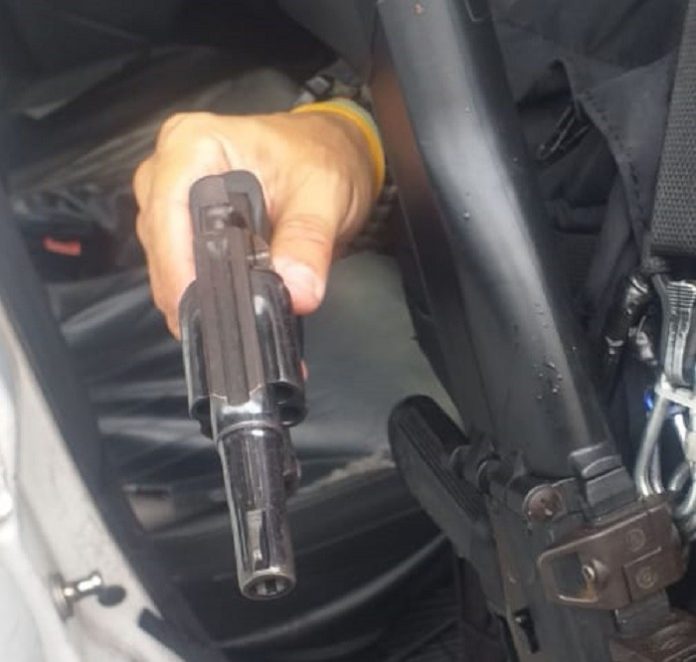 Dupla é presa após assalto com reféns na Zona Leste de Natal