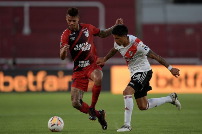 River Plate vence por 1 a 0 e elimina o Athletico-PR da Libertadores
