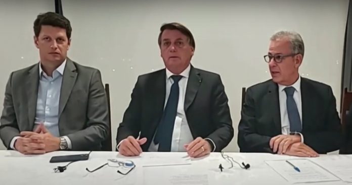 Bolsonaro diz que Brasil quer cooperar com outros países para preservar a Amazônia