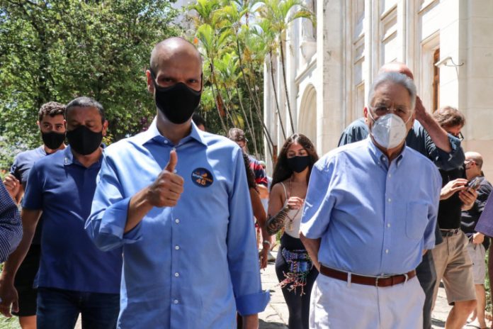 Patrimônio declarado por alguns políticos não dá nem para pagar os carros que usam