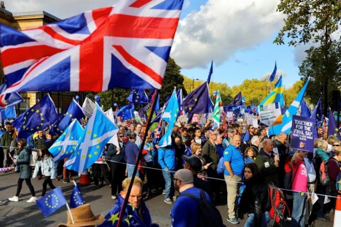 Brexit segue sem acordo concreto perto do fim do prazo de negociações