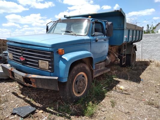 Prefeitura de Queimadas, na PB, realiza leilão de bens que não servem mais para a gestão