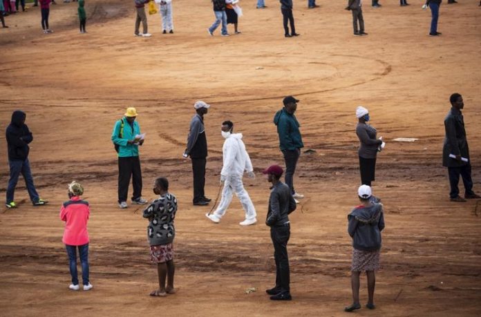 África pode demorar 3 anos para vacinar 60% da população contra Covid-19