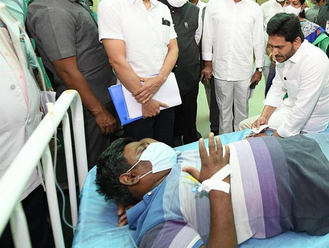 Surto de doença desconhecida na Índia foi causado por água contaminada