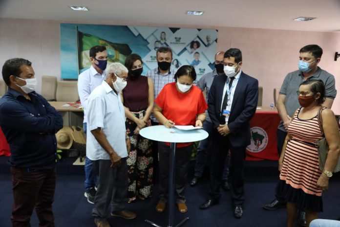 Governo do RN assina convênio para investimento de R$ 2 milhões na agricultura familiar