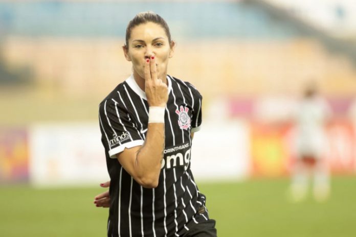 Após título do Brasileiro, Corinthians empata com Palmeiras e está na final do Paulistão Feminino