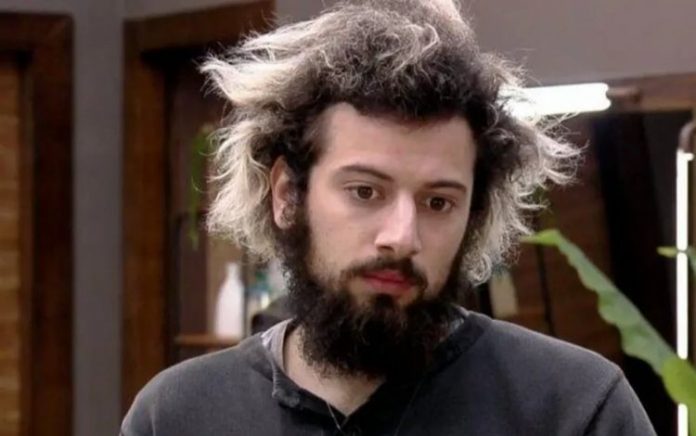 Eliminados de ‘A Fazenda 12’ voltam a ser confinados e Cartolouco dá problema