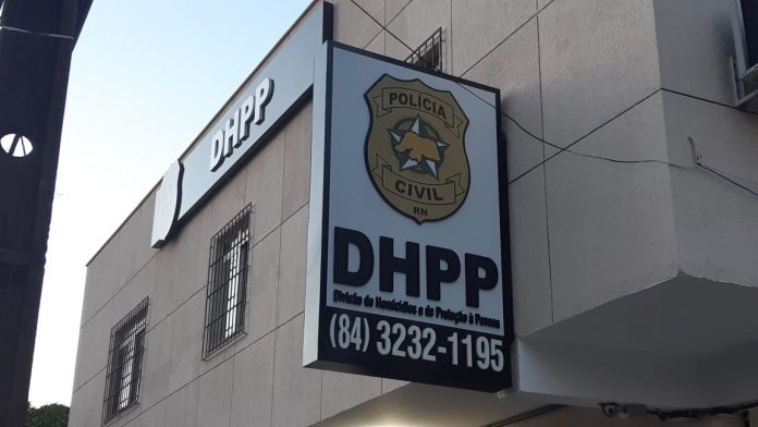 Casal é morto a tiros no meio da rua em Parnamirim