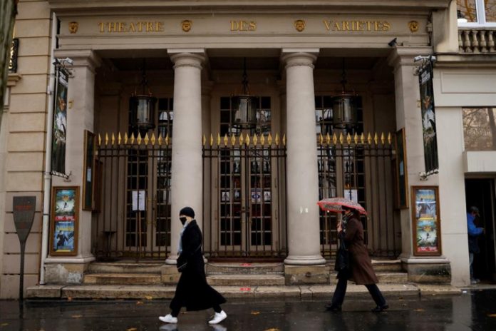 França terá toque de recolher no dia 31 de dezembro para conter Covid-19