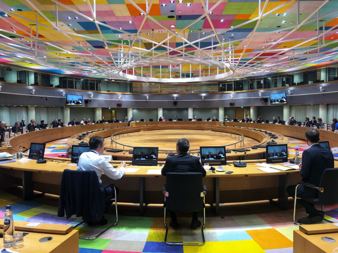 Países da UE aprovam acordo provisório pós-Brexit com Reino Unido