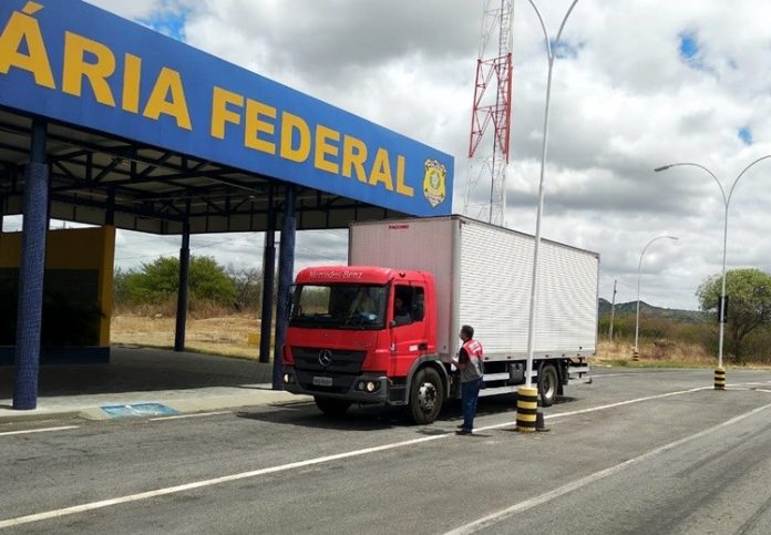 Operação Concorrência Legal, na Paraíba, encerra trabalho com 66 caminhões apreendidos