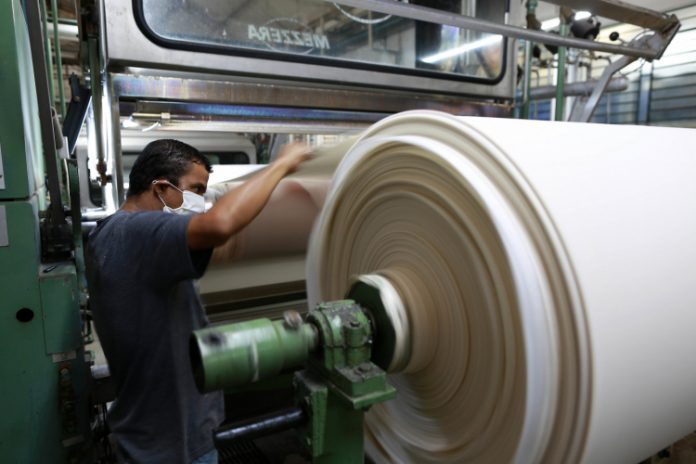 PIB cresce 7,7% no terceiro trimestre, e Brasil sai da recessão