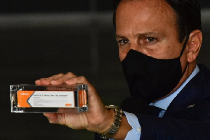 Governo de SP pretende iniciar vacinação contra Covid-19 a partir de 25 de janeiro