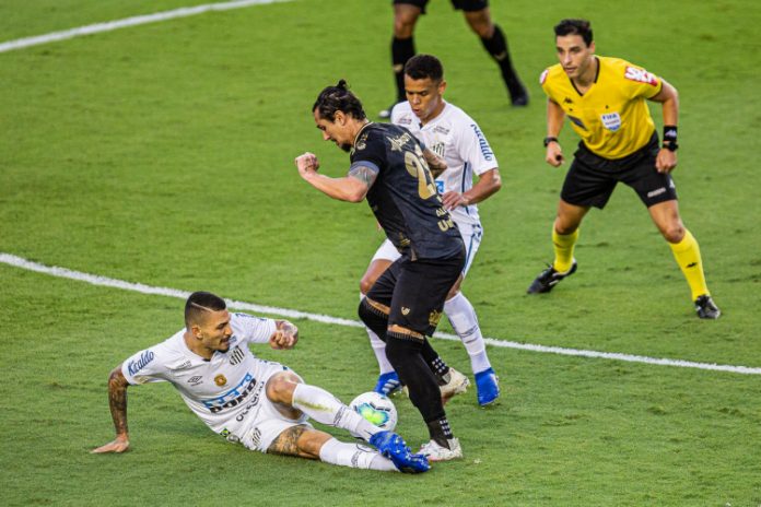 Brasileirão: Santos fica apenas no empate com o Ceará e se distancia do G4