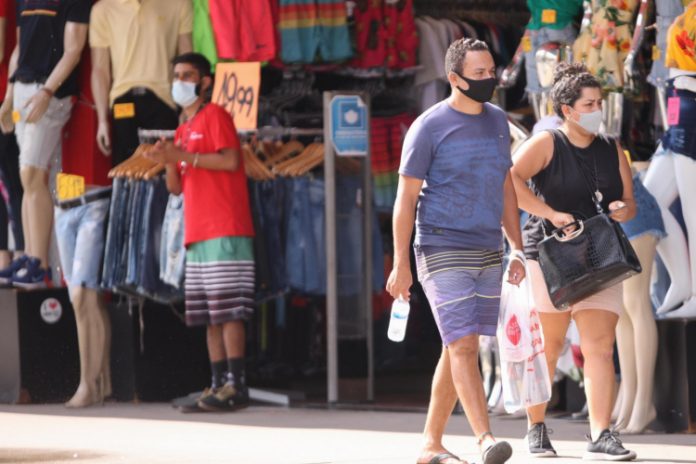 ‘Janeiro deve ser mais difícil do que pico da pandemia em SP’, alerta coordenador do Centro de Contingência