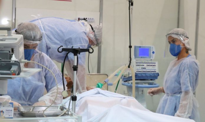 Brasil supera marca de 7 milhões de casos de Covid-19