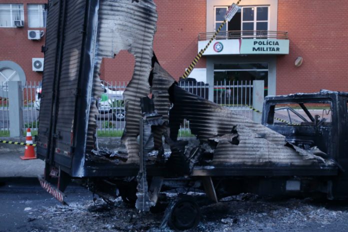 É provável que sejam os mesmos criminosos, avalia ex-secretário nacional sobre assaltos