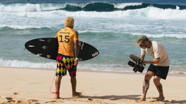 Brasileiros estreiam bem e avançam de fase no circuito mundial de surfe masculino