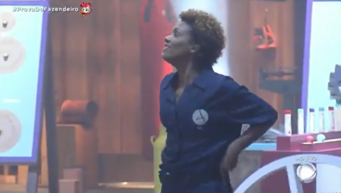 ‘A Fazenda 12’: Lidi vence prova do Fazendeiro e se livra da roça