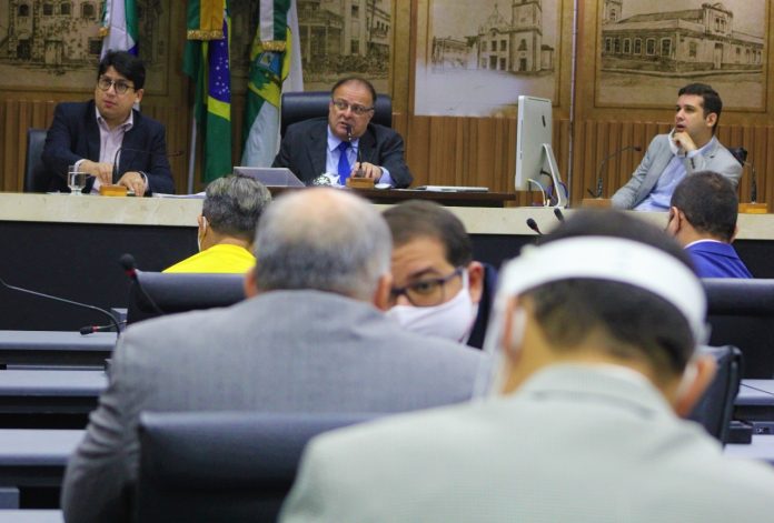 Câmara de Natal aprova Lei Orçamentária para 2021 e projeto para pagamento de 14° salário a educadores