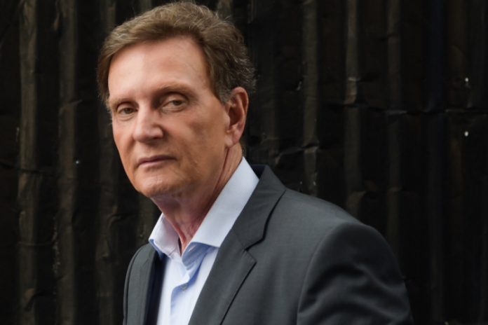 Promotoria pede quebra de sigilo de celulares, tablet e computador de Crivella